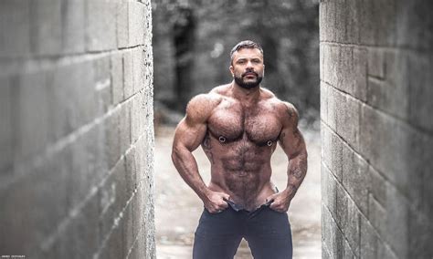 muscled men|56 Photos of Men Who Sculpt Muscle .